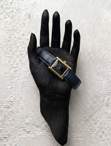 Vintage Must de Cartier Tank – Gold Dial with Navy Blue Alligator Strap